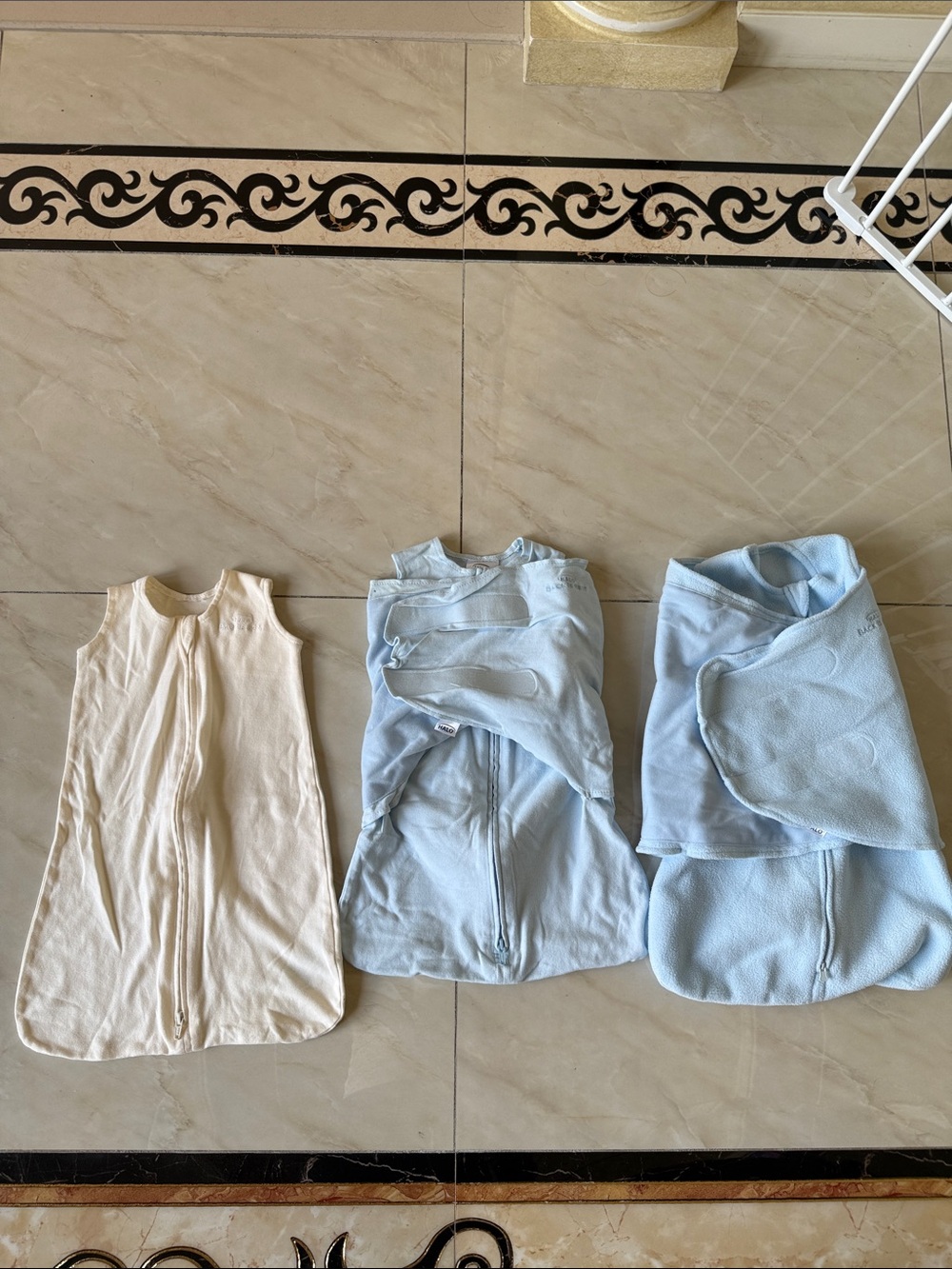 Lot of 3 Halo sleep sacks , lSleepSack Swaddle - Baby Wearable Blanket